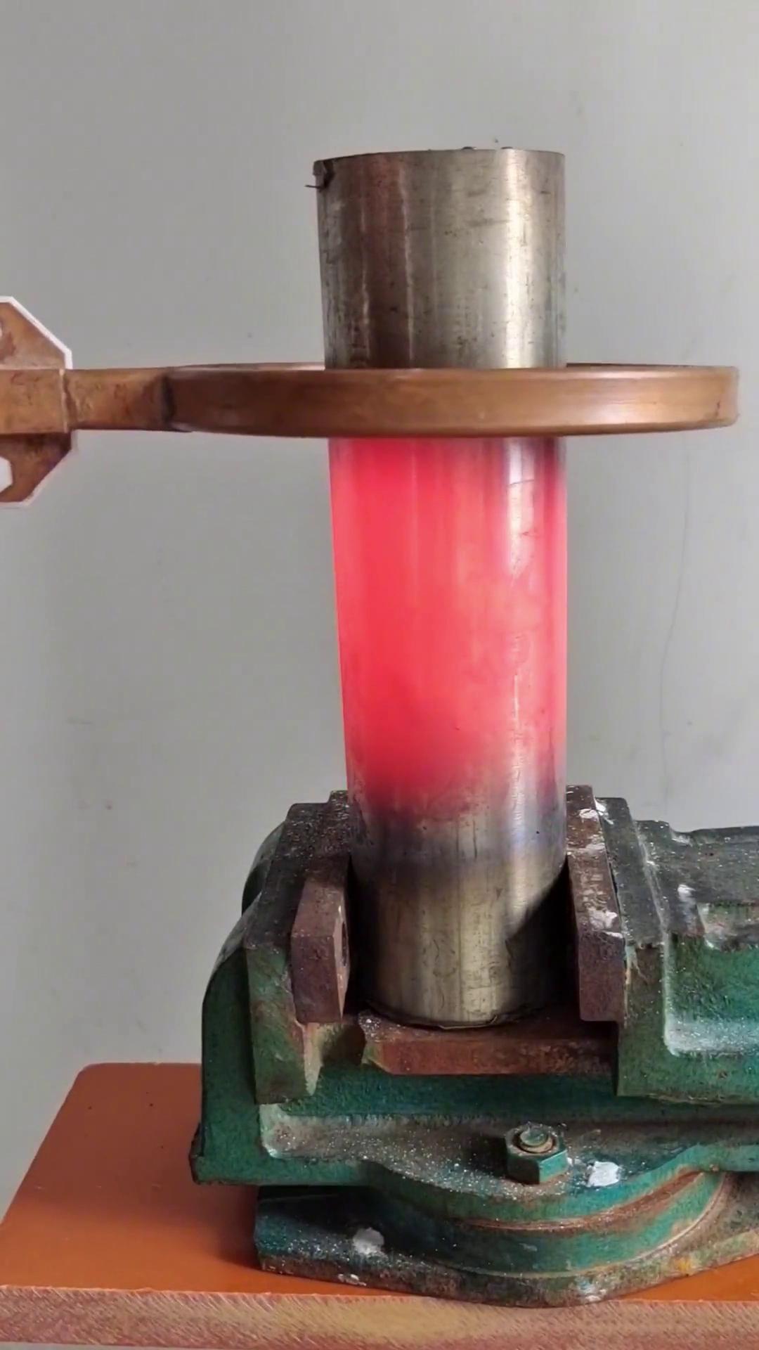 怎么样，这款手持式高频加热机加热不锈钢管速度可以吧