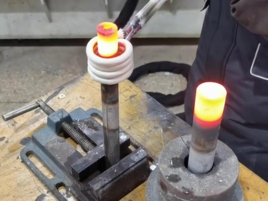 高频加热机以其高效、节能、环保的特性，在金属加工和制造领域有广泛应用