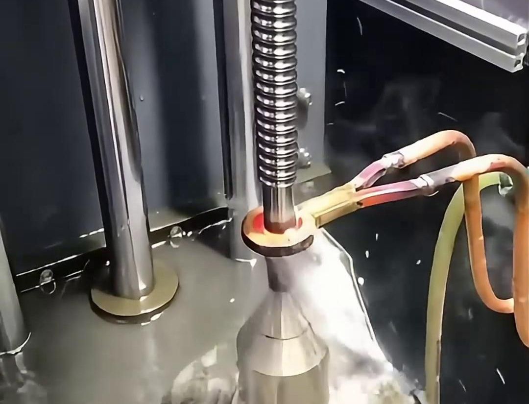 球头主销淬火和丝杆轴高频淬火提高这两类部件的表面硬度、耐磨性和疲劳强度