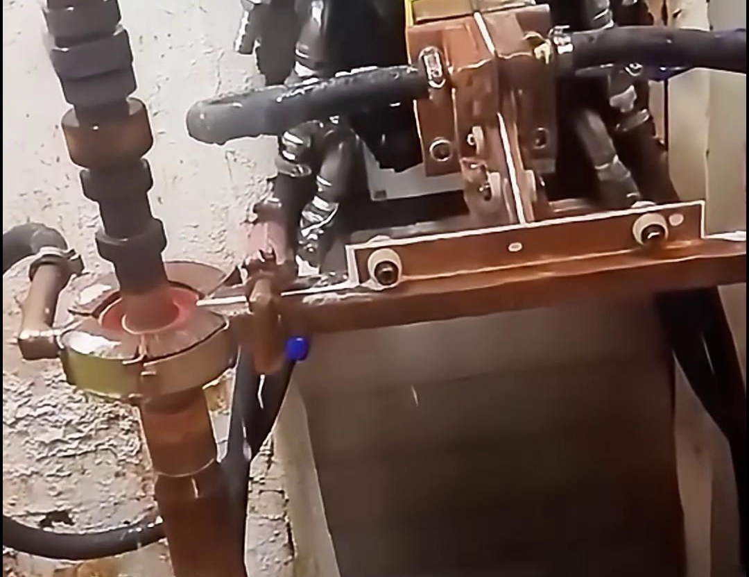 曲轴高频淬火热处理高频91网站免费看片具有加热速度快、淬火层深度可控、变形小等优点