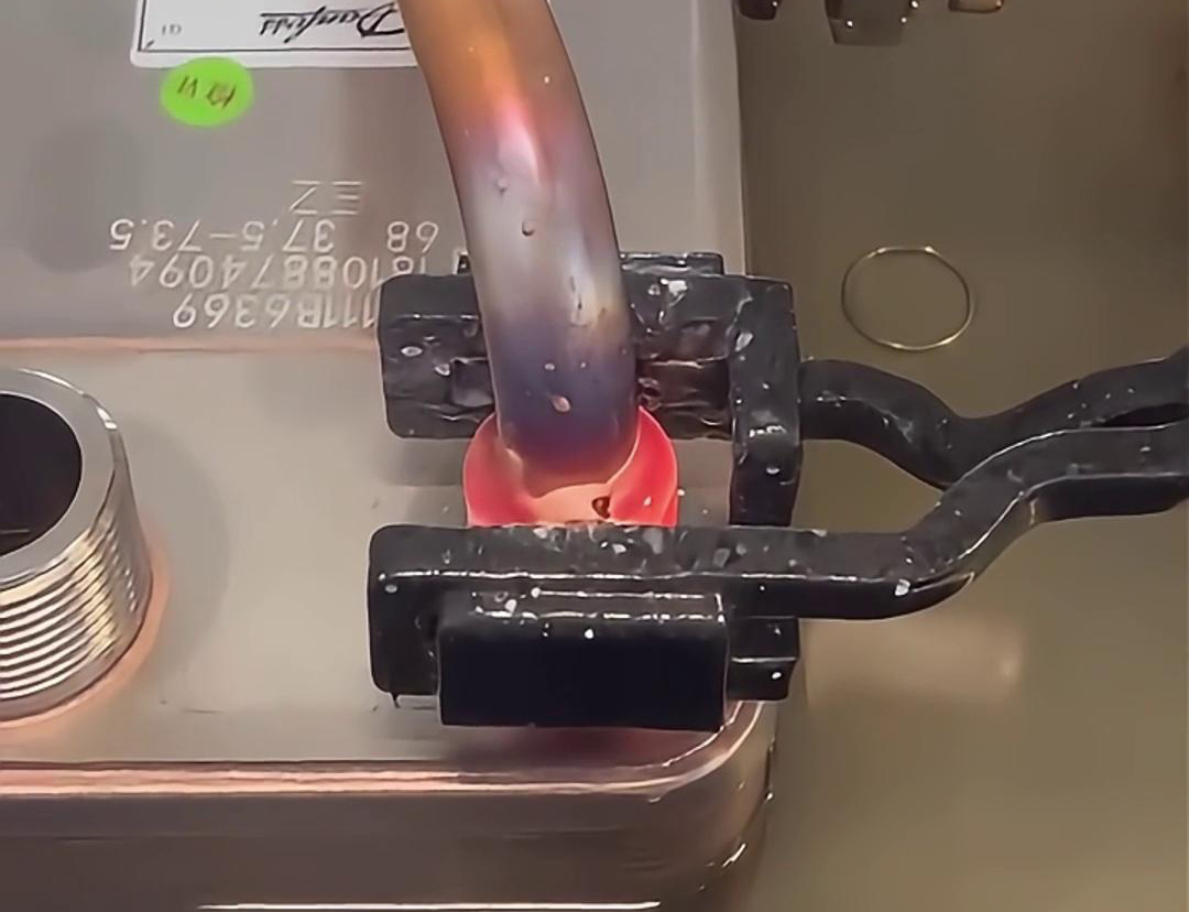 手持式高频焊机，它在散热器铜铝焊接领域表现出色