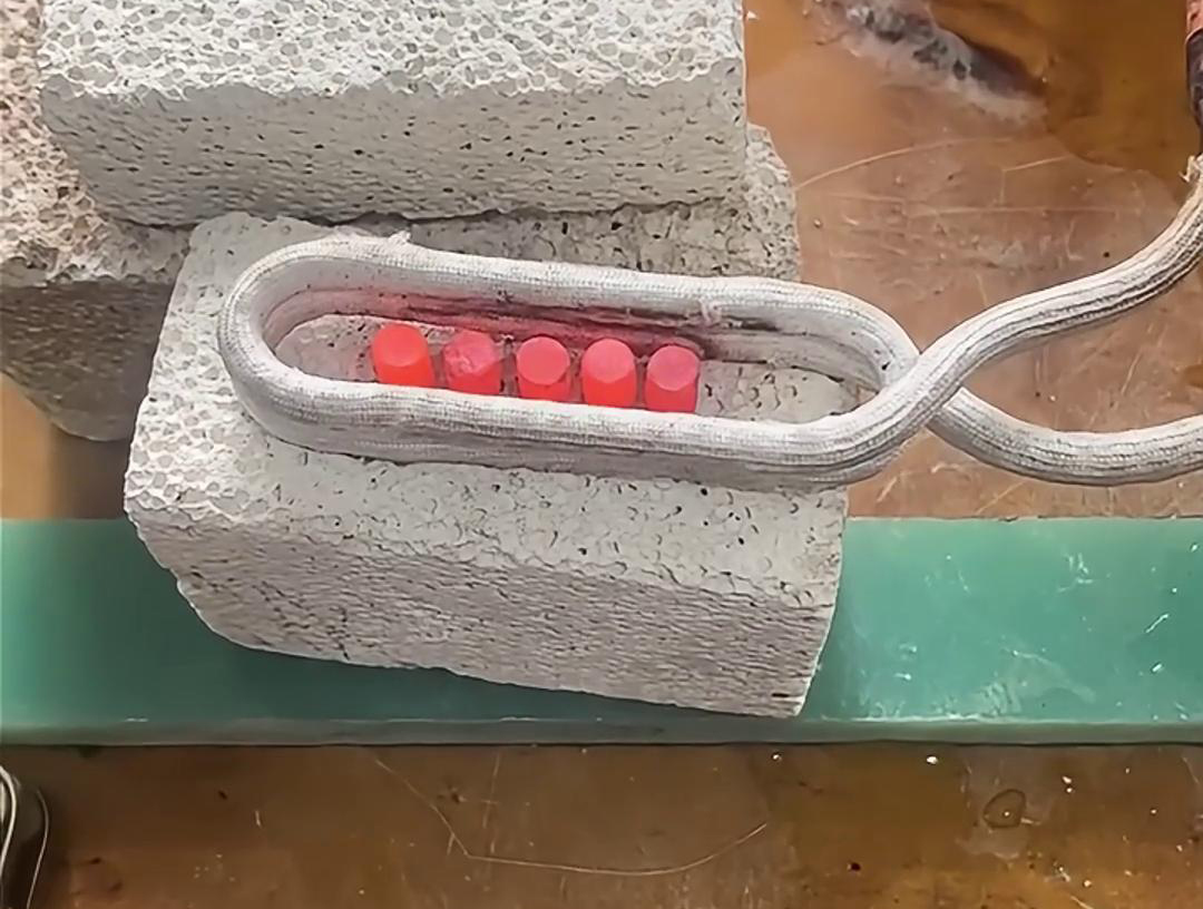 高频加热机，专为合金颗粒加热试验打造