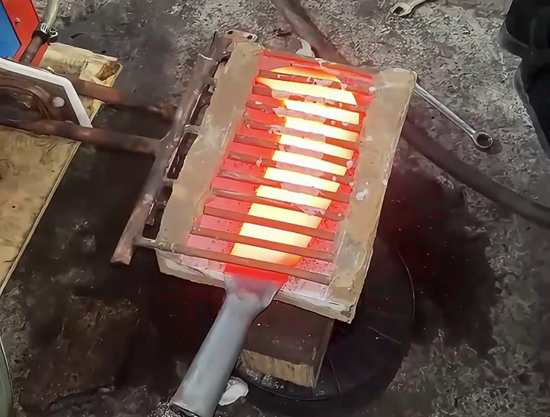 超高频9.1成人免费看片加热机具有完成刀具淬火、退火、回火、正火等热处理工艺的能力