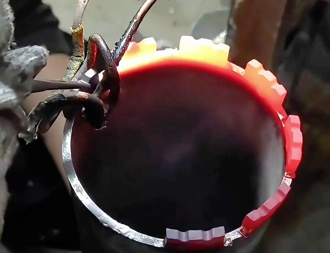 想知道钨钢钻头是怎么焊接的吗？需要用到高频焊机