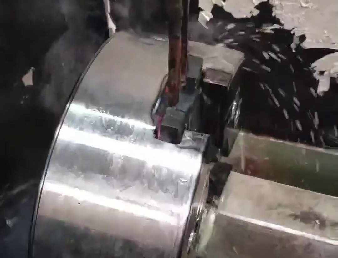 超高频淬火机床刀具夹头、磨具夹头、钻头等工具类进行淬火热处理