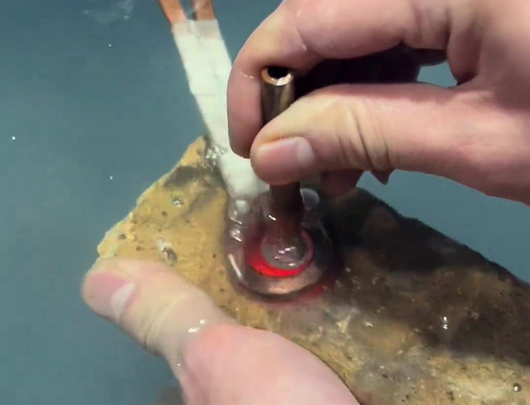 超高频淬火机是一款功能强大、价格实惠、灵活多用的设备