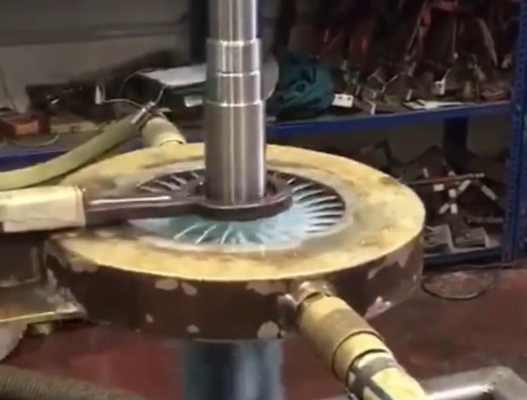 高频数控淬火机床广泛应用于轴类、齿轮类、模具类等工件进行淬火处理