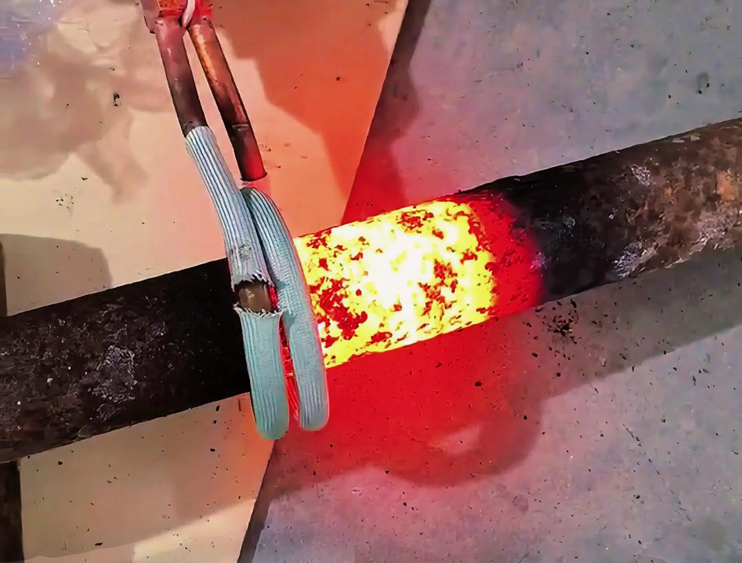 对于棒料的移动加热，手持式高频机是非常适用