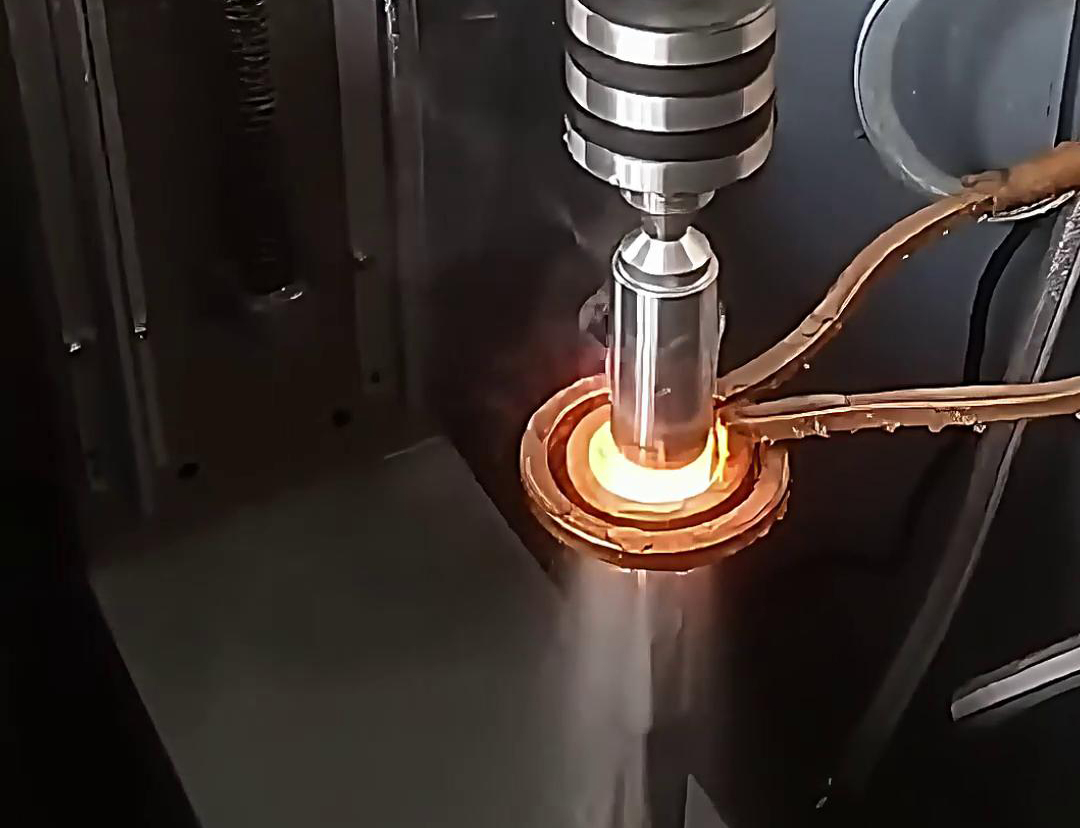 91看片神器APP超高频淬火机：合金小工件在水中淬火热处理的革新力量(图3)