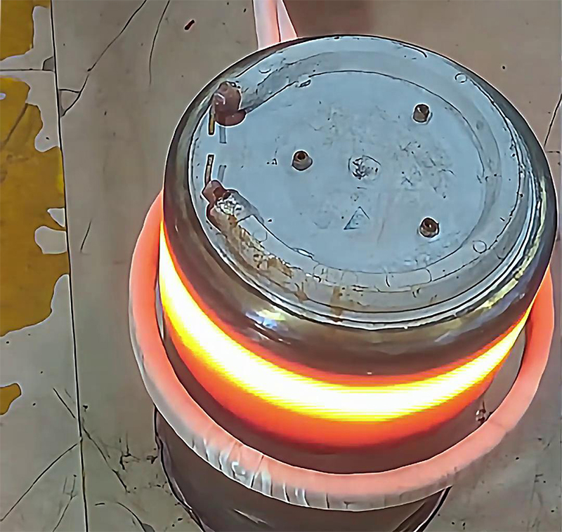 不锈钢烧水罐体毛坯的退火处理，采用手持式高频加热机进行自动化在线退火生产