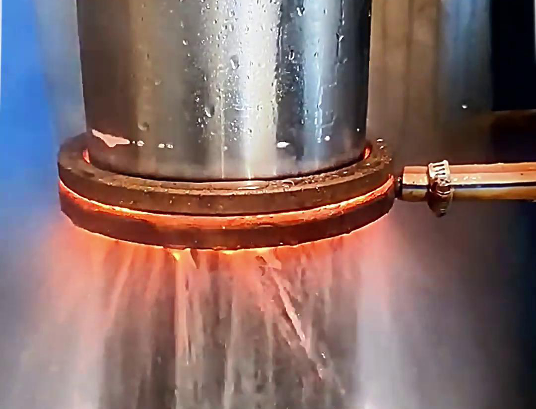 油缸使用高频91网站免费看片进行淬火是一种高效、节能、环保