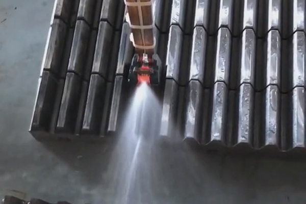 91看片神器APP高频加热机：齿条生产的革新动力(图1)